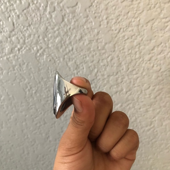 Silver Colored Ring - Picture 2 of 3